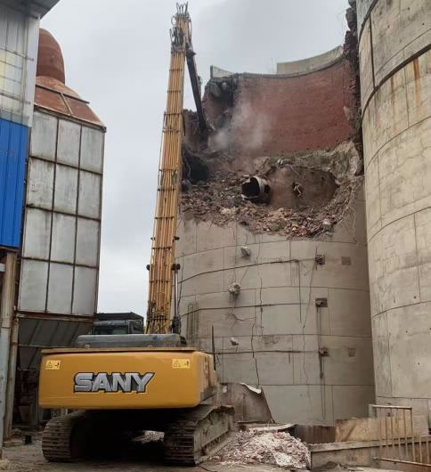 二十天攻堅(jiān)除險(xiǎn)患 一以貫之筑安全——公司石灰廠重大結(jié)構(gòu)隱患應(yīng)急處置工程紀(jì)實(shí)1.jpg 二十天攻堅(jiān)除險(xiǎn)患 一以貫之筑安全——公司石灰廠重大結(jié)構(gòu)隱患應(yīng)急處置工程紀(jì)實(shí)1.jpg